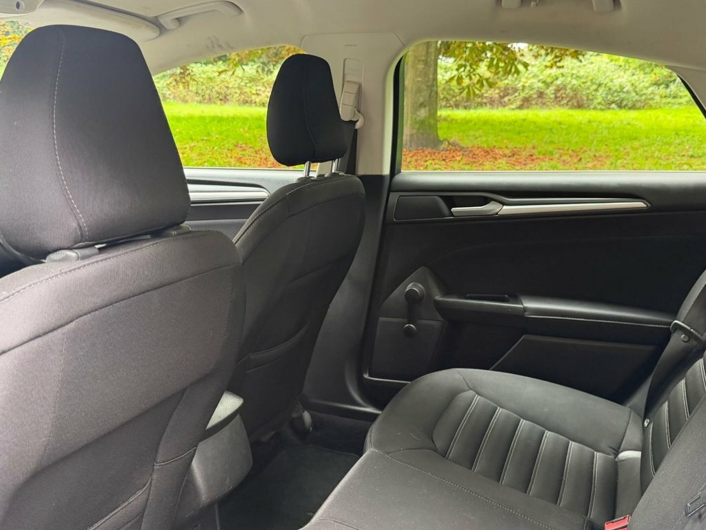 Ford Mondeo Hatchback St-line Tdci 201717 Blue #15