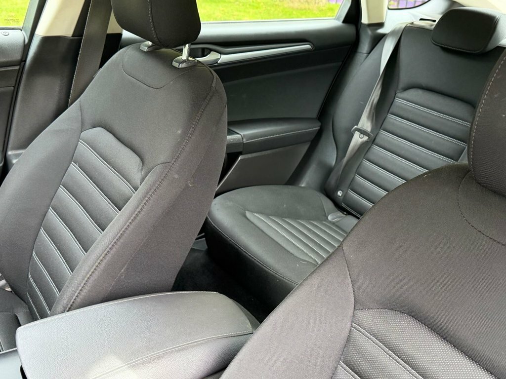 Ford Mondeo Hatchback St-line Tdci 201717 Blue #14
