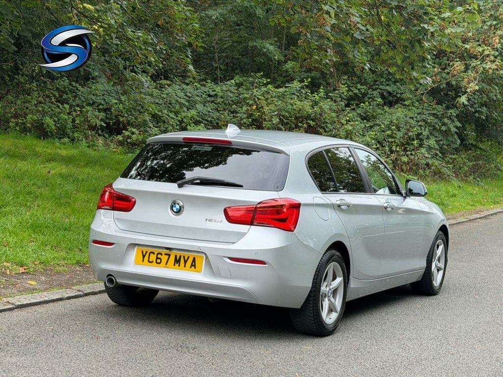 BMW 1 Series 116D Edition Black #6