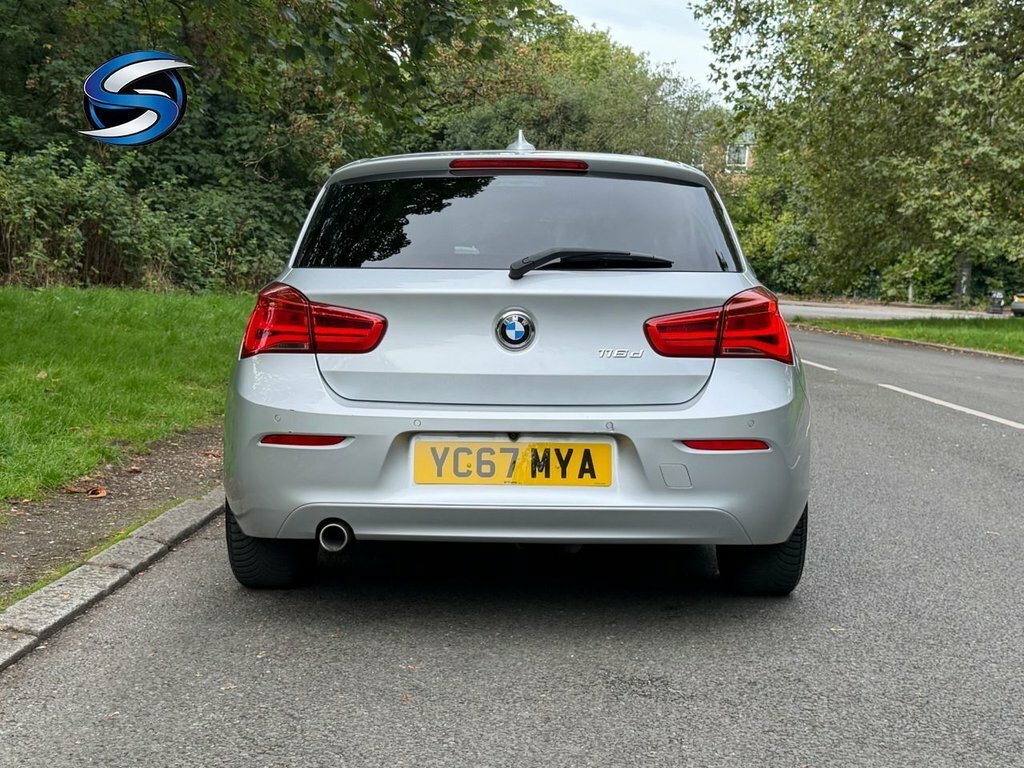 BMW 1 Series 116D Edition Black #10