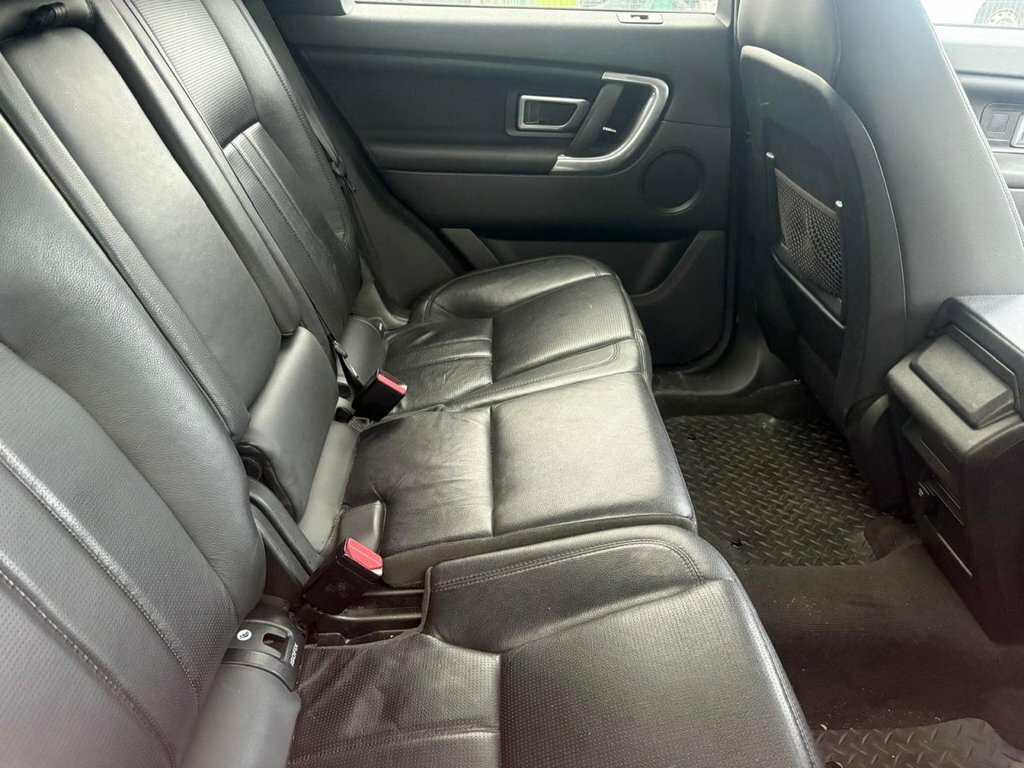 Land Rover Discovery Sport 2L Hse Black Red #5