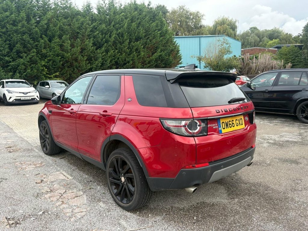 Land Rover Discovery Sport 2L Hse Black Red #4
