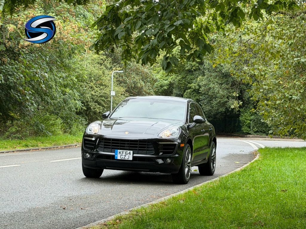 Porsche Macan Estate Black #3