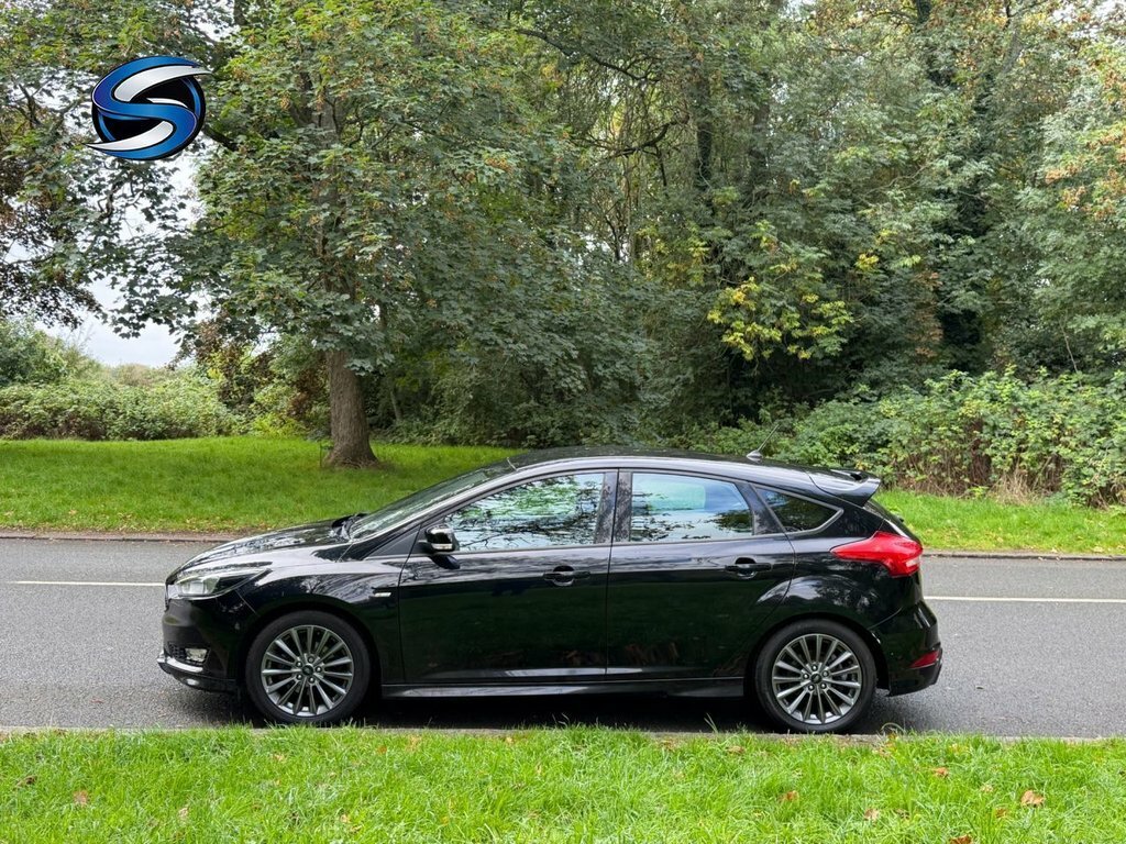 Ford Focus 1L St-line Black #3
