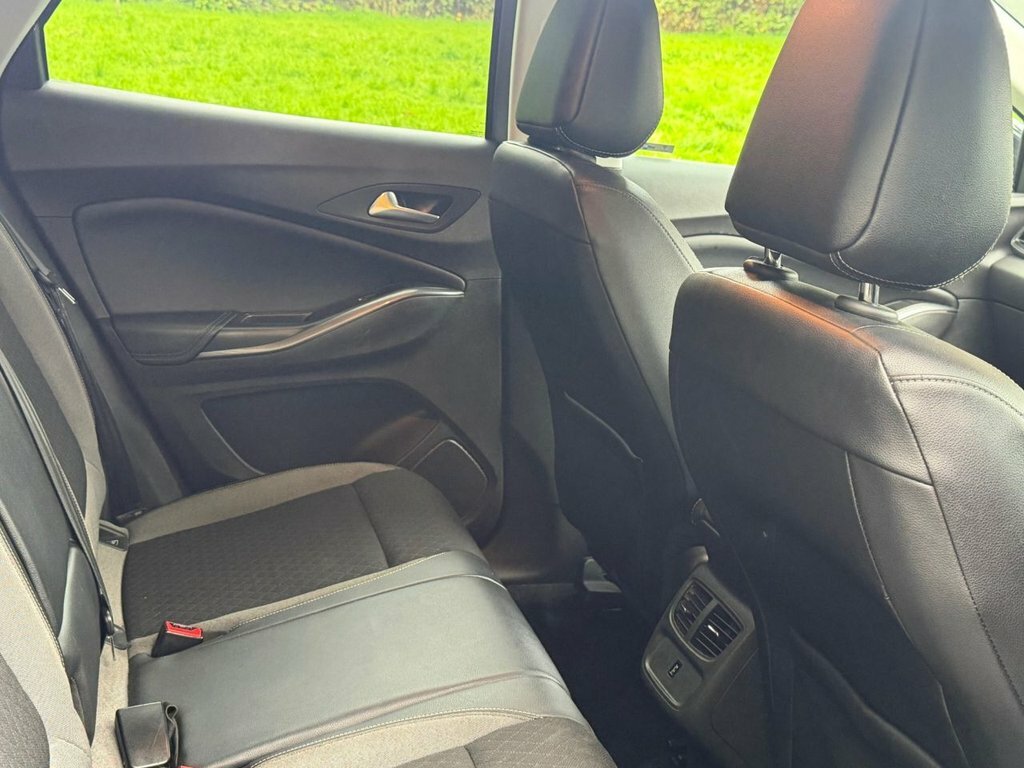 Vauxhall Grandland X Blue #16