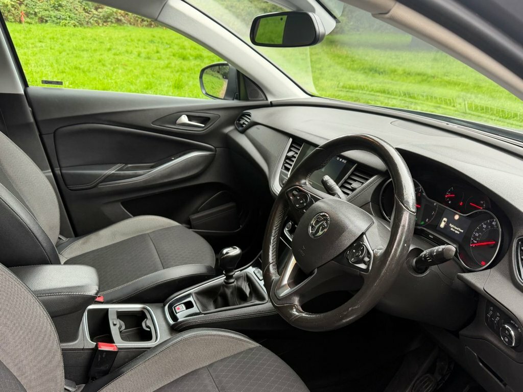 Vauxhall Grandland X 1.2L Sport Nav Grey #2