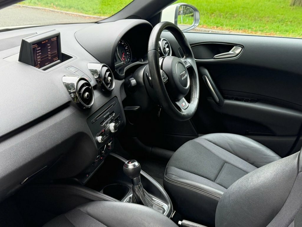Audi A1 1.4 Tfsi Sport Euro 5 Ss White #16