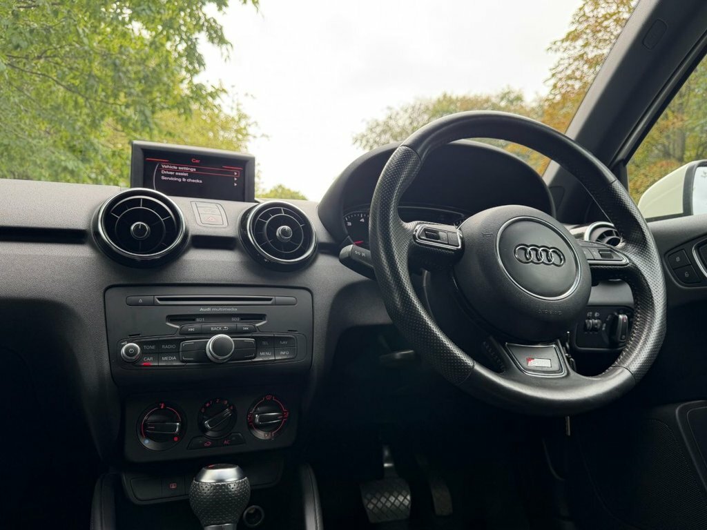 Audi A1 1.4 Tfsi Sport Euro 5 Ss White #27