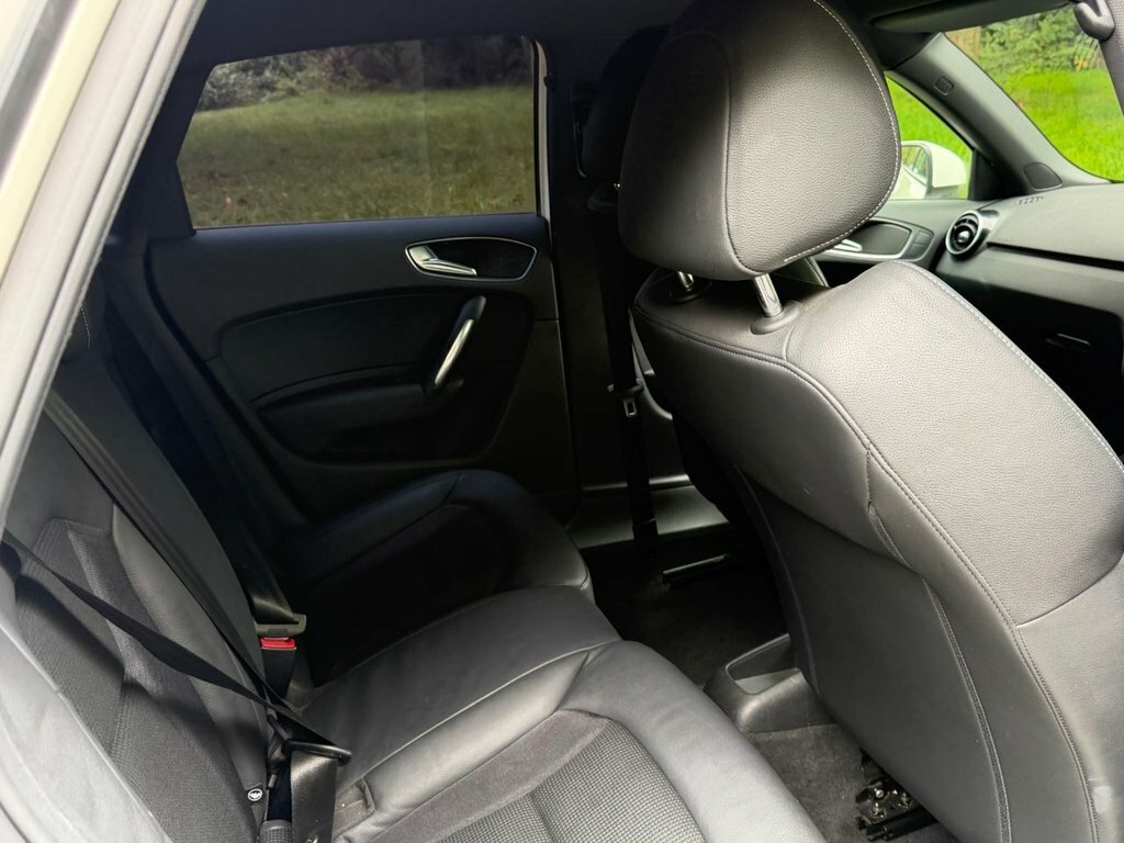 Audi A1 1.4 Tfsi Sport Euro 5 Ss White #15