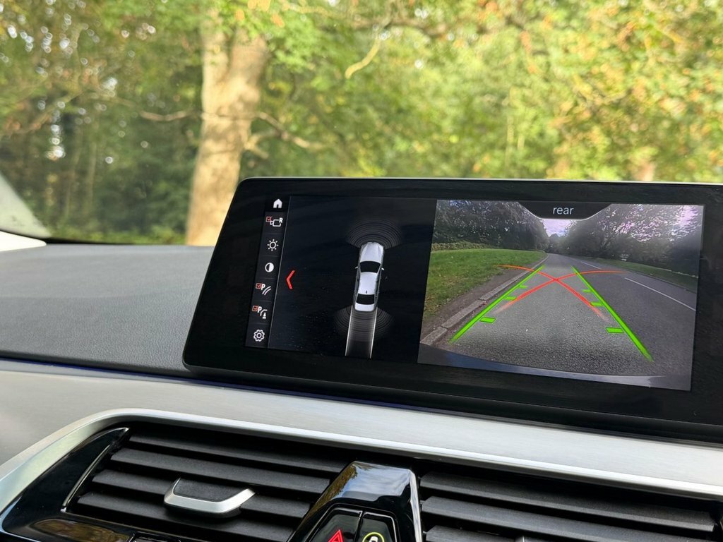 BMW 5 Series 530E M Sport Blue #32