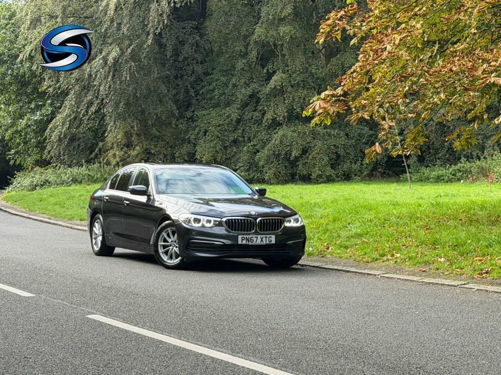 BMW 5 Series 530E M Sport Blue #4