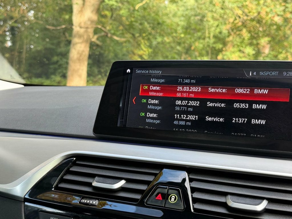 BMW 5 Series 530E M Sport Blue #35