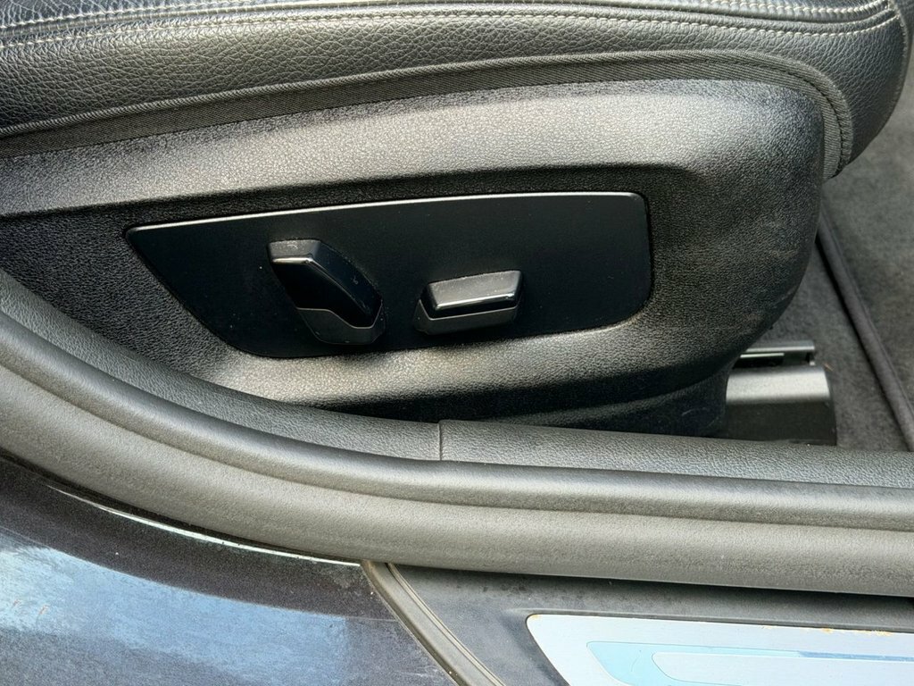 BMW 5 Series 530E M Sport Blue #33