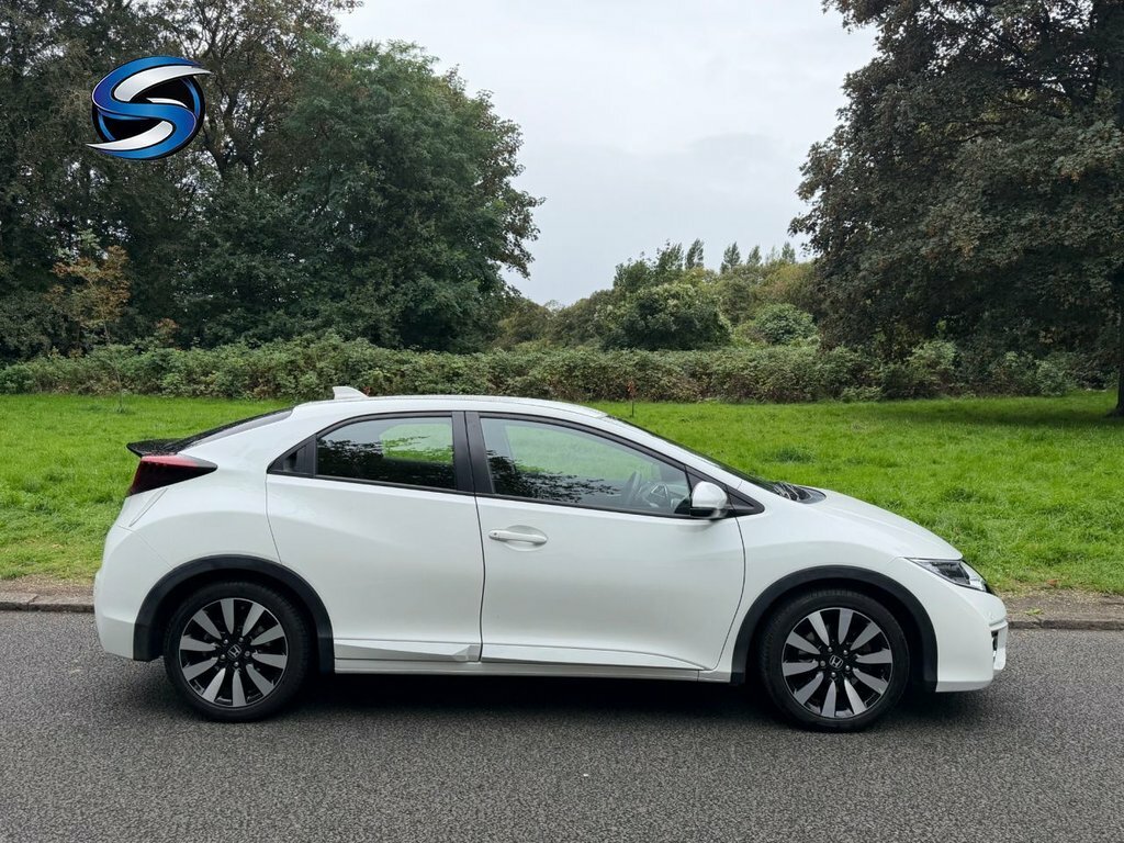 Honda Civic 1.8L Se Plus White #3
