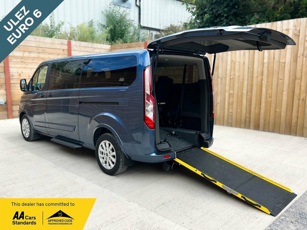 Ford Tourneo Custom 2L Titanium Blue
