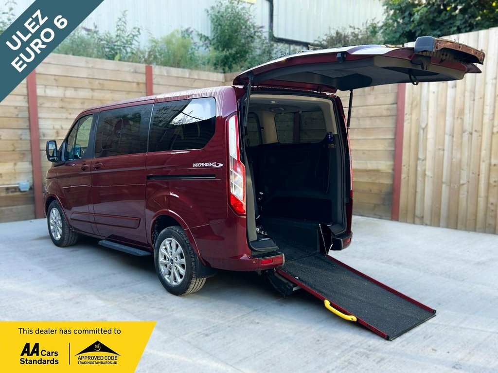 Ford Tourneo Custom 2L Titanium Red
