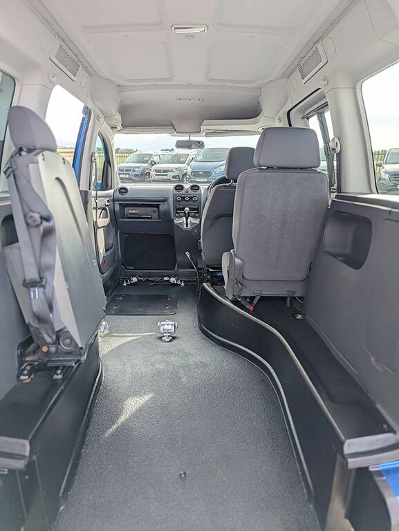 Volkswagen Caddy Life 2L Null Silver #22