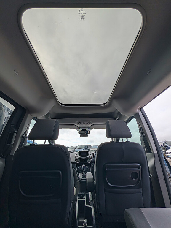 Ford Tourneo Connect 1.5L Ecoblue 120Ps Titanium Orange #21
