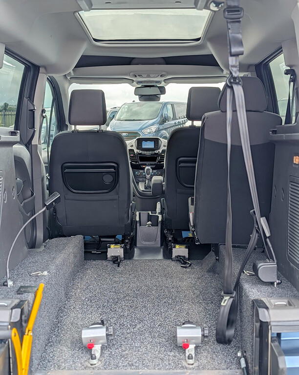 Ford Tourneo Connect 1.5L Ecoblue 120Ps Titanium Orange #18