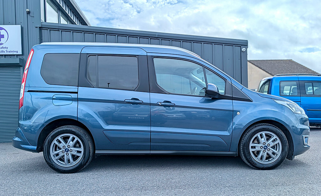 Ford Tourneo Connect 1.5L Ecoblue 120Ps Titanium Orange #7