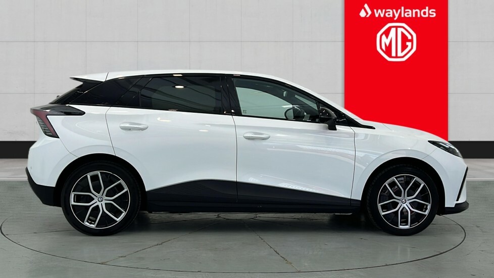 MG MG4 150Kw Trophy Ev Long Range 64Kwh SO73CUH White #4