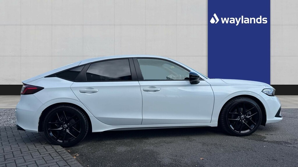 Honda Civic Honda Civic 2.0 Ehev Sport Cvt Hatchback White #4