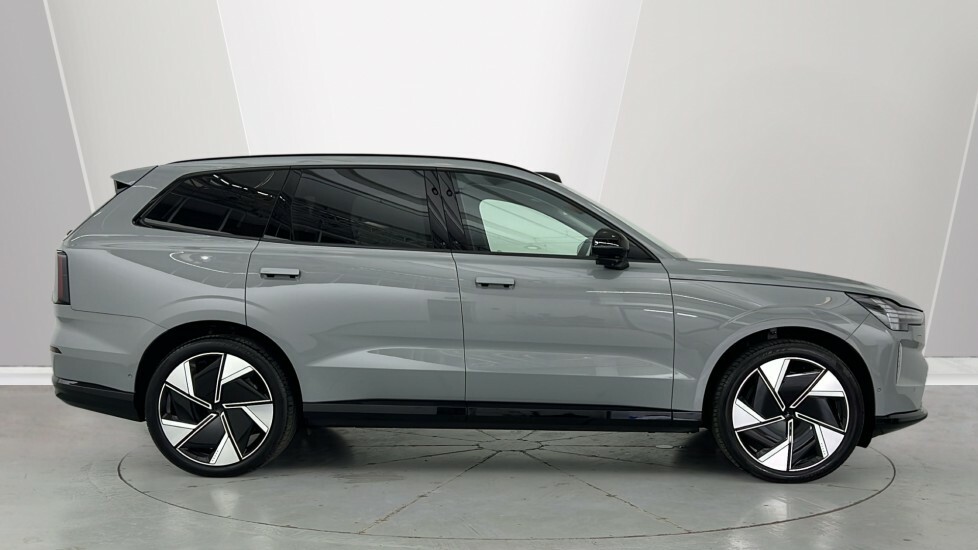 Volvo EX90 Ultra, Twin Motor Performance, 7 Seats Grey #3