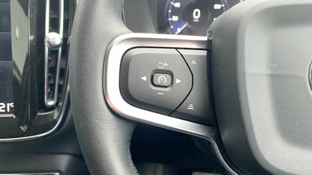 Volvo XC40 D3 Awd R-design White #117