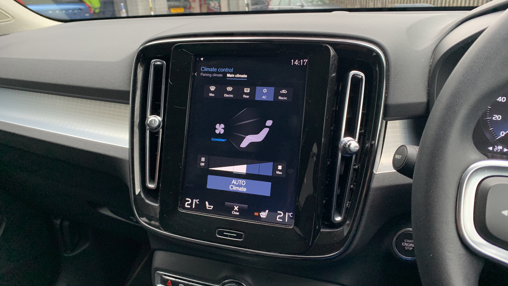 Volvo XC40 D3 Awd R-design White #90
