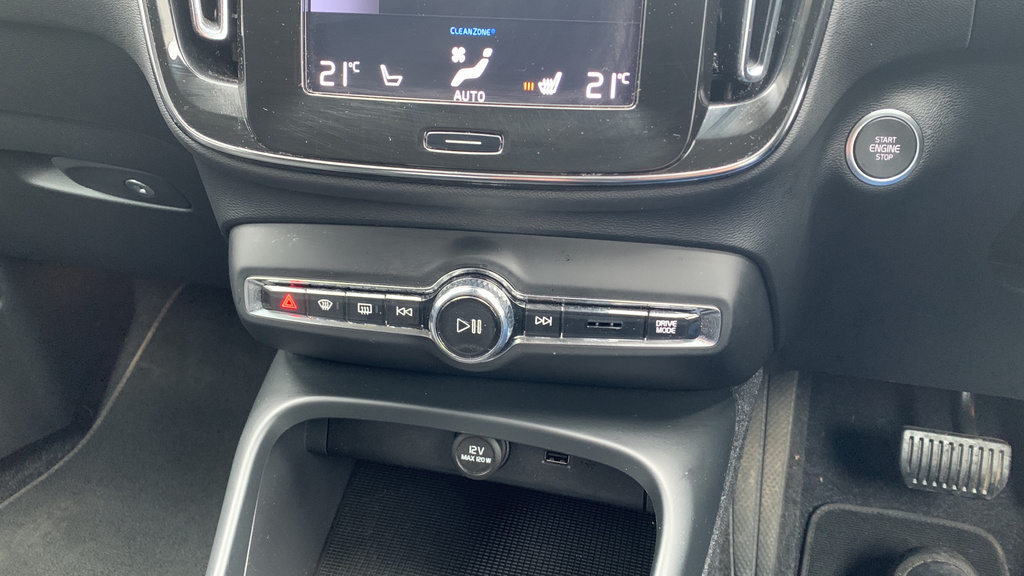 Volvo XC40 D3 Awd R-design White #80