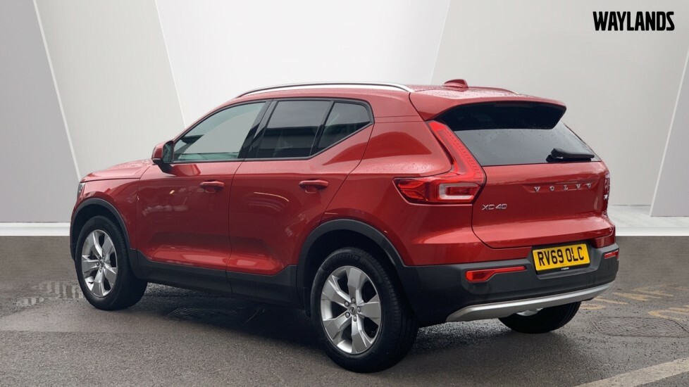 Volvo XC40 T4 Awd Momentum Pro 360 Camera, Climate Red #3