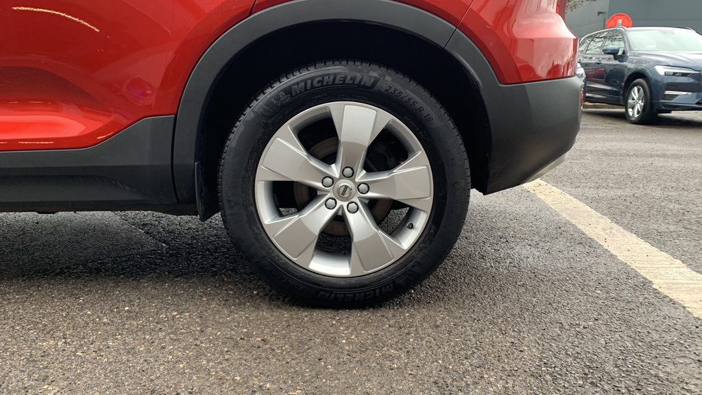 Volvo XC40 D3 Awd R-design White #68
