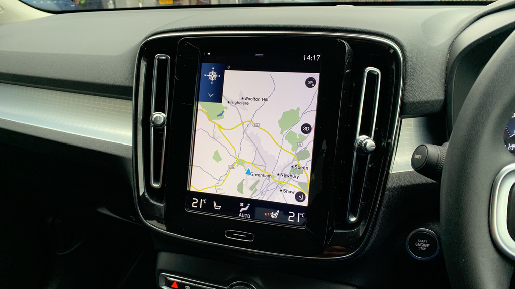 Volvo XC40 D3 Awd R-design White #88