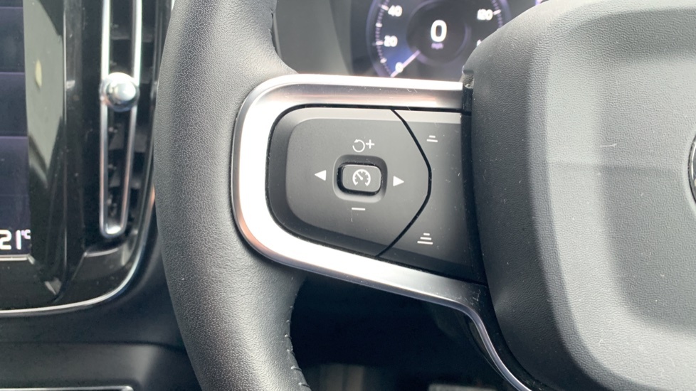 Volvo XC40 D3 Awd R-design White #35