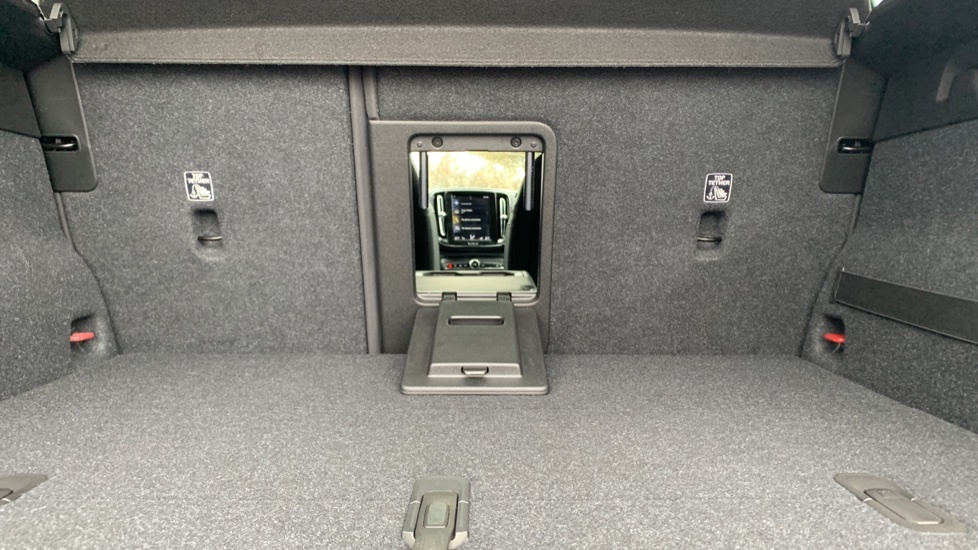 Volvo XC40 D3 Awd R-design White #47