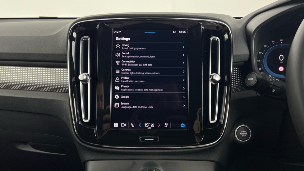 Volvo XC40 Plus Black Edition Black #37