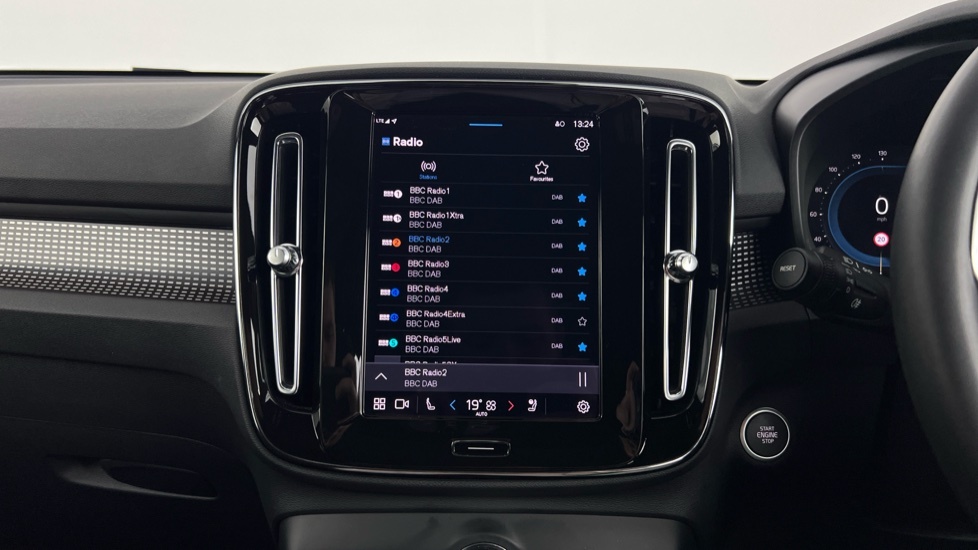Volvo XC40 Plus Black Edition Black #29