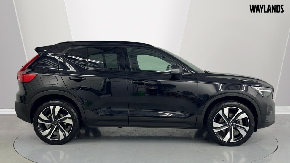 Volvo XC40 Ultimate, B3 Mild Hybrid, Dark Black #3