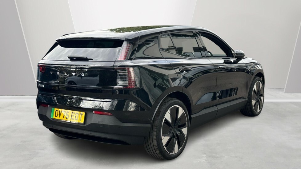 Volvo EX30 Ultra, Single Motor Extended Range, Black #2