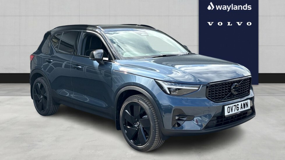Volvo XC40 2.0 B4p Plus Pro Black Edition Blue
