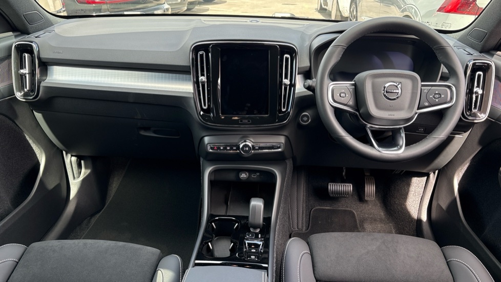 Volvo XC40 2.0 B4p Plus Pro Black Edition Blue #5