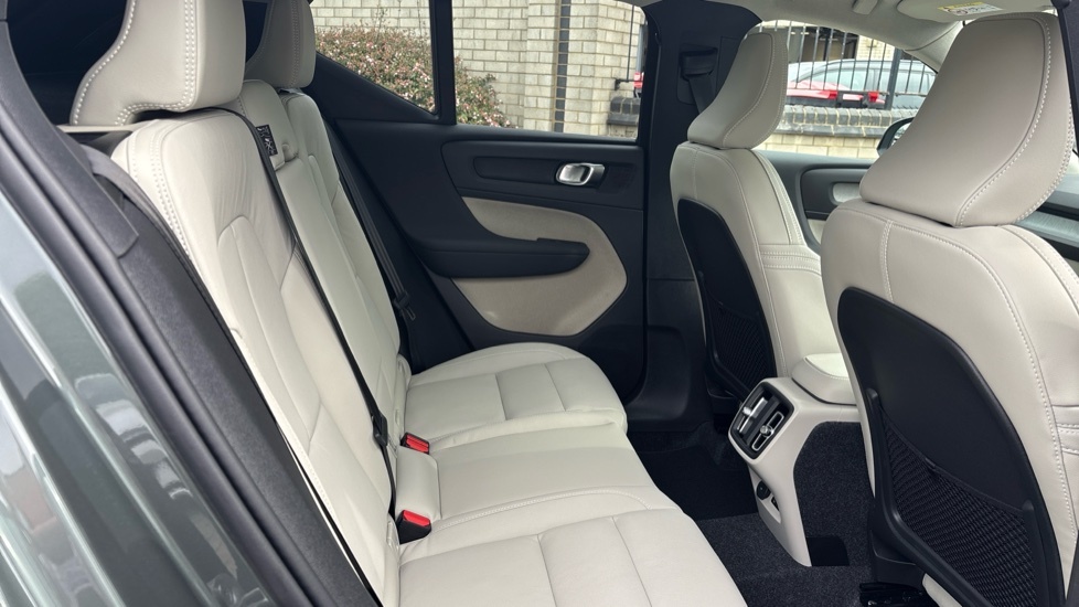 Volvo XC40 Ultra, B4 Mild Hybrid, Dark #6