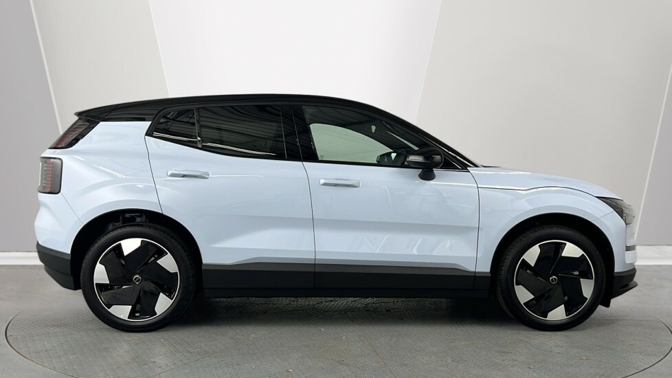 Volvo EX30 200Kw P5 Long Range Plus 69Kwh Blue #3