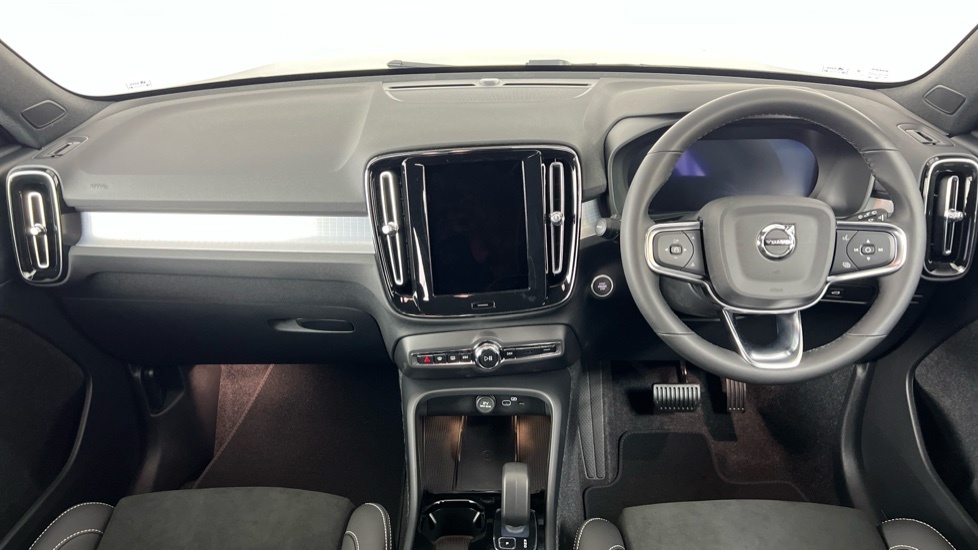 Volvo XC40 2.0 B3p Plus Dark #5