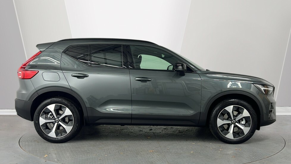 Volvo XC40 2.0 B3p Plus Dark #3