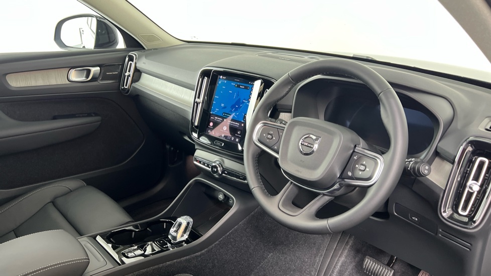 Volvo XC40 2.0 B4p Ultra Dark Blue #4