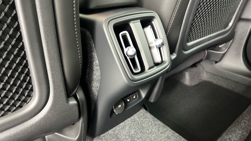 Volvo XC40 2.0 B3p Plus Black Edition Black #38