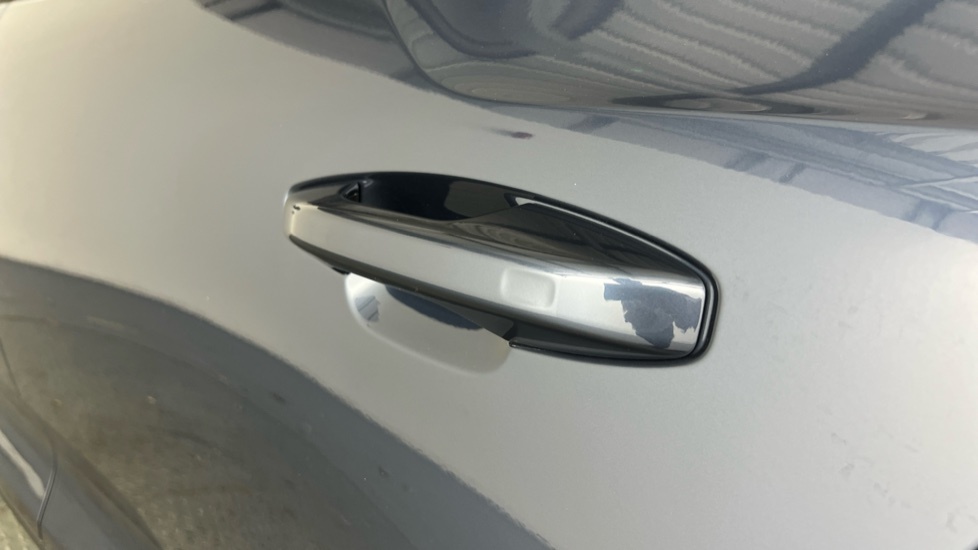 Volvo XC40 2.0 B3p Plus Black Edition Black #37