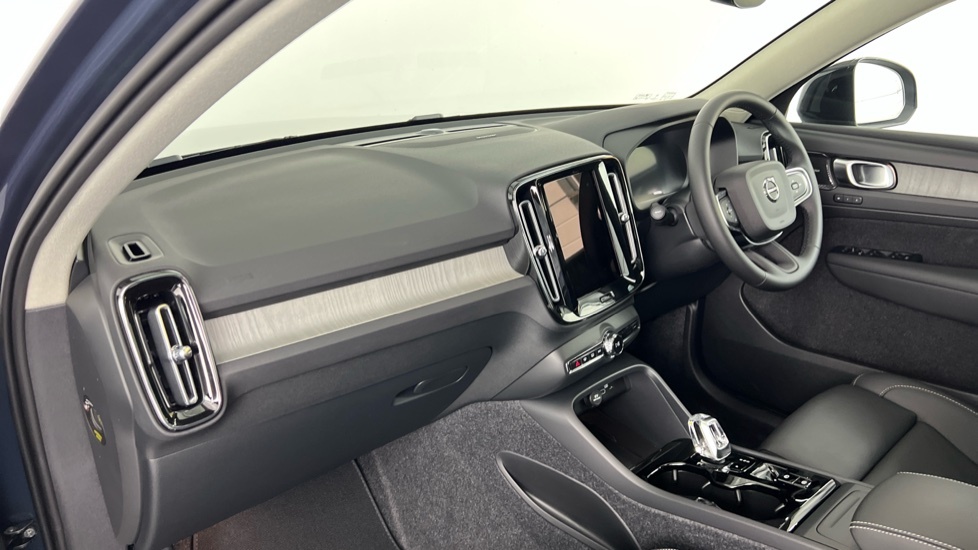 Volvo XC40 2.0 B3p Plus Black Edition Black #41