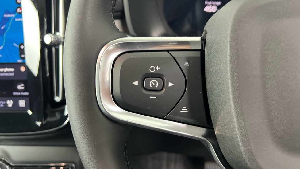Volvo XC40 2.0 B3p Plus Black Edition Black #19